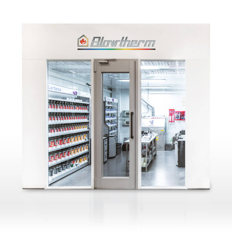 Box di miscelazione. Spazio sicuro e ventilato per la preparazione delle vernici. Protegge l`operatore.