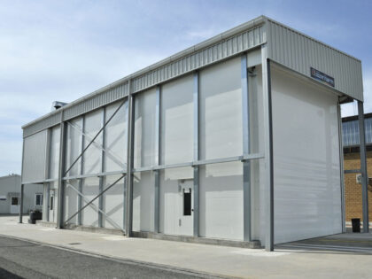 Impianto di verniciatura per aerei militari