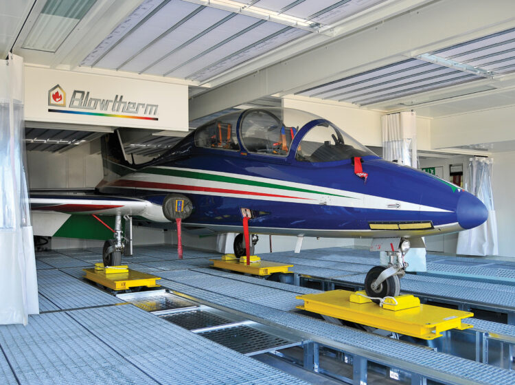 Cabina di verniciatura per aeronautica