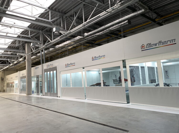 Multiple Hochleistungs Universal Vorbereitungszonen. Automobile Lackierung und Schadensinstandsetzung. Blowtherm.