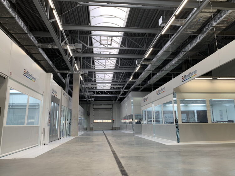 Die maximale Produktivität durch die Installation eines modularen Kabinen- Lackiersystems. Blowtherm.