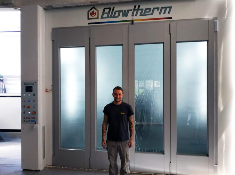 Cabina di verniciatura automotive