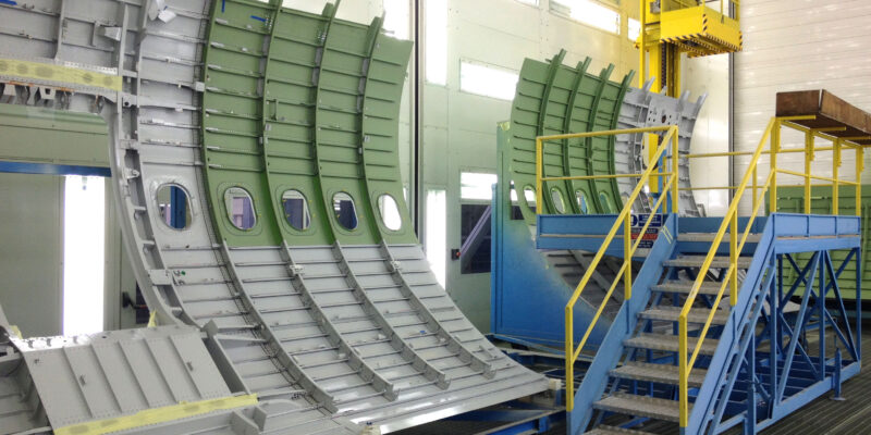 Cabina per verniciatura e manutenzione componenti aeronautica