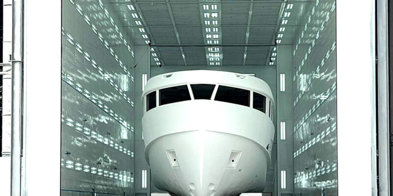 Cabina di verniciatura per l'industria nautica